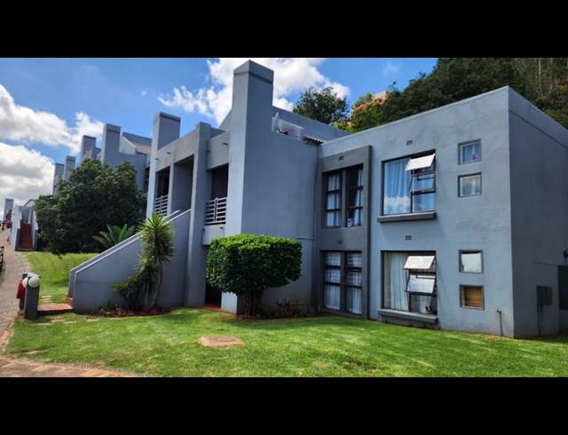 2 BEDROOM TOWNHOUSE FOR SALE IN GLENVISTA